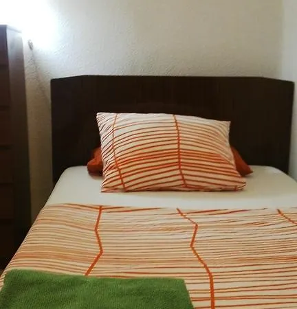 In Vibrant Russafa بيت ضيافة